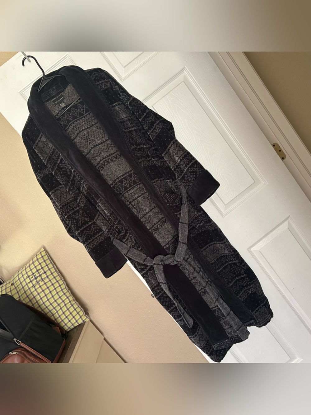 Croft & Barrow one size 100% cotton gray and black bathrobe
